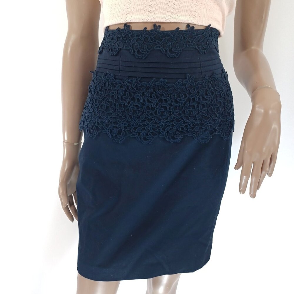 GIRLS FROM SAVOY ANTHROPOLOGIE Pencil Skirt Guipure Lace & Pintuck Border 2